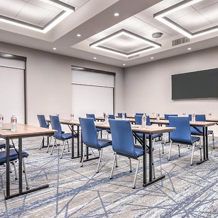 Holiday Inn Express & Suites Austin Airport East By Ihg Экстерьер фото