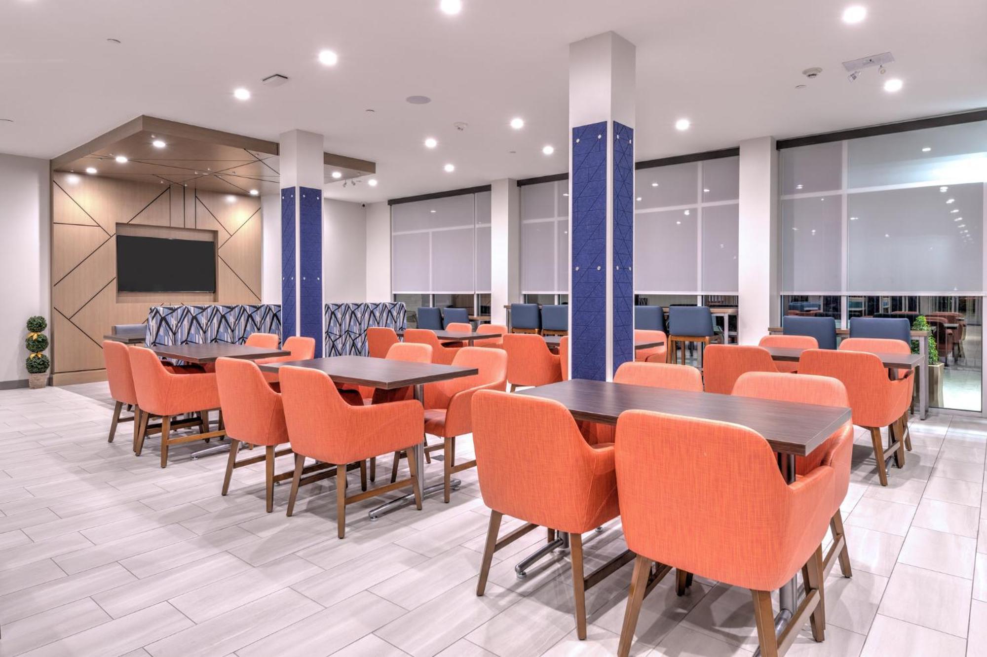 Holiday Inn Express & Suites Austin Airport East By Ihg Экстерьер фото