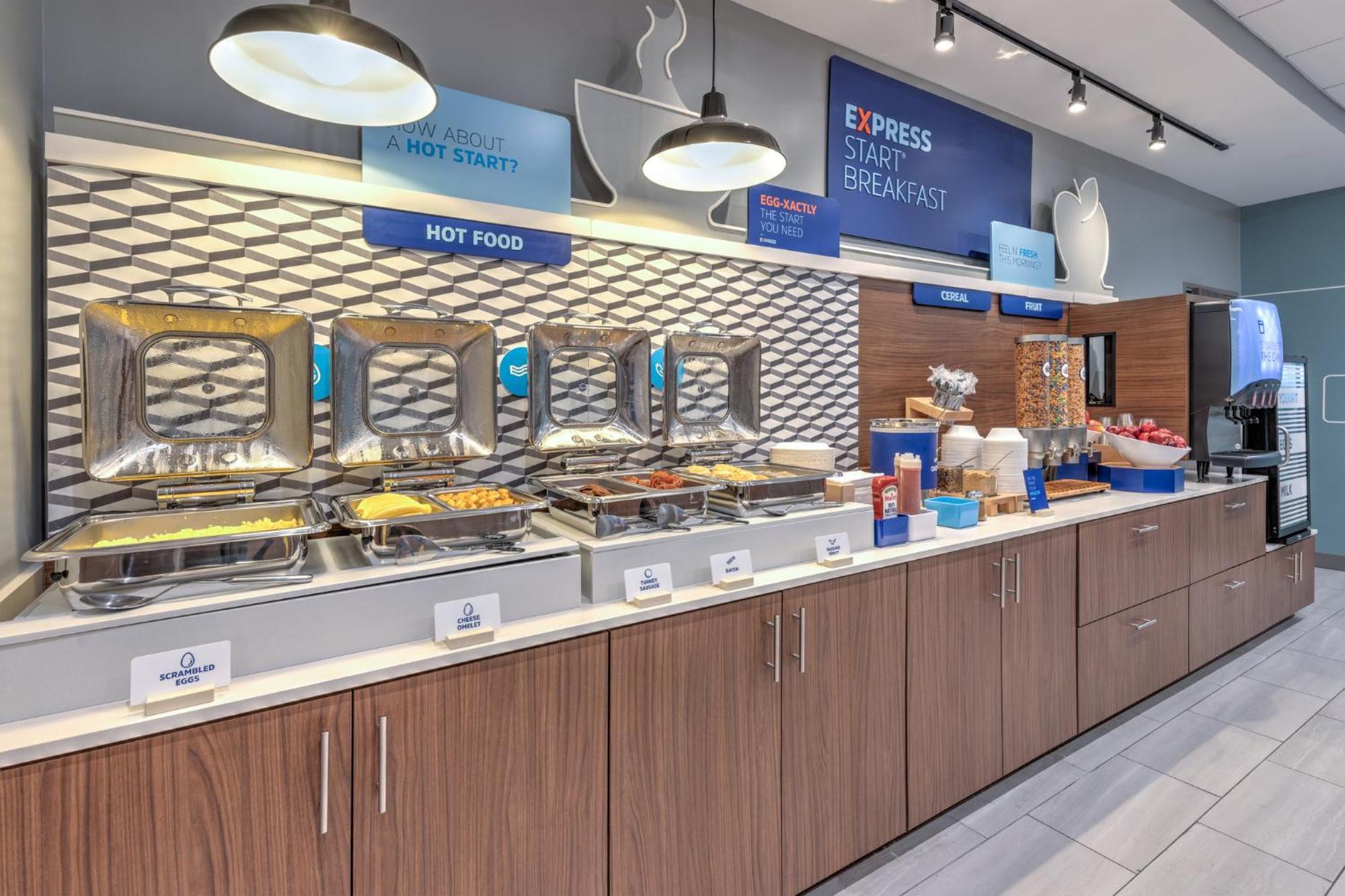 Holiday Inn Express & Suites Austin Airport East By Ihg Экстерьер фото