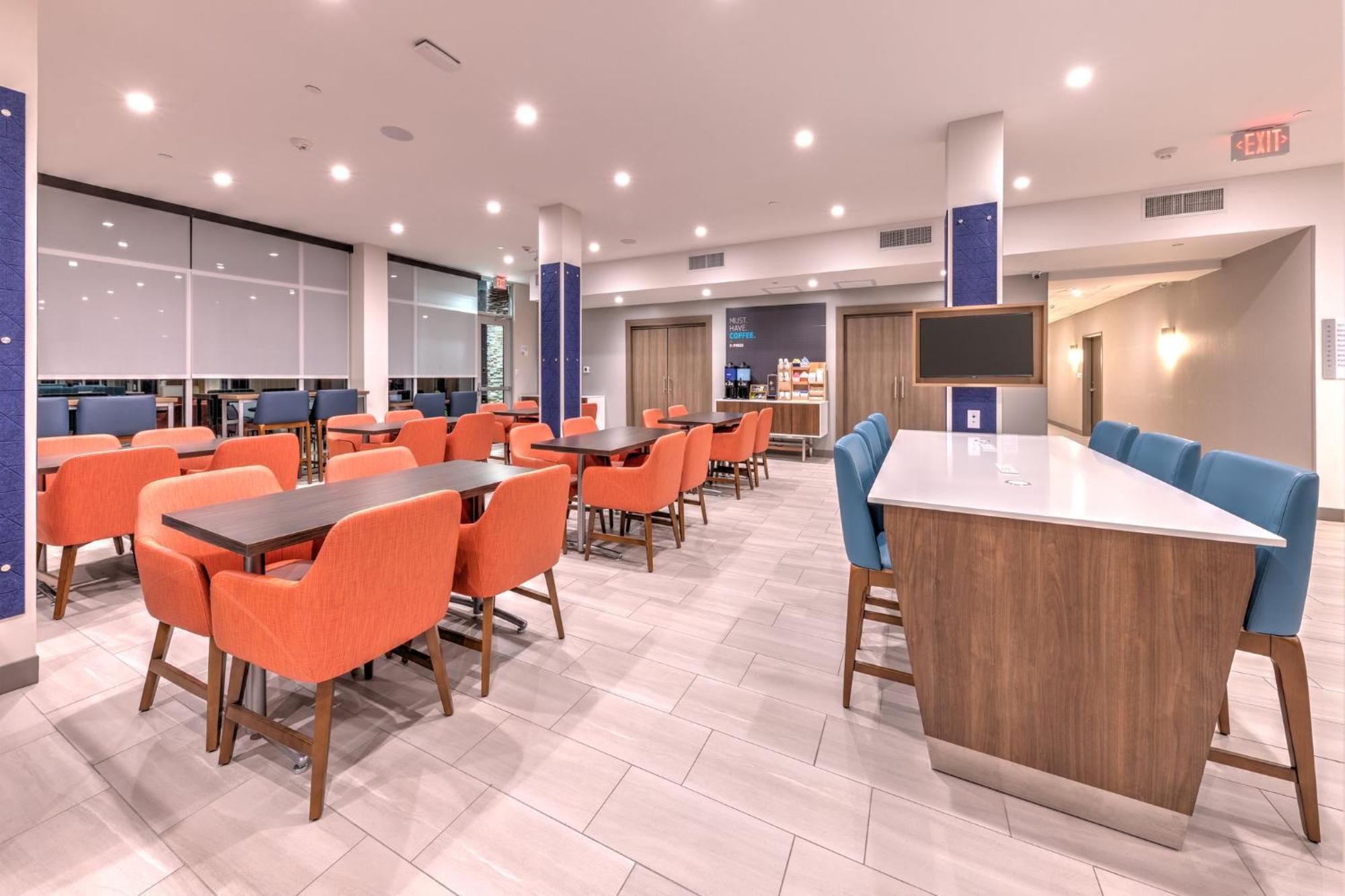 Holiday Inn Express & Suites Austin Airport East By Ihg Экстерьер фото