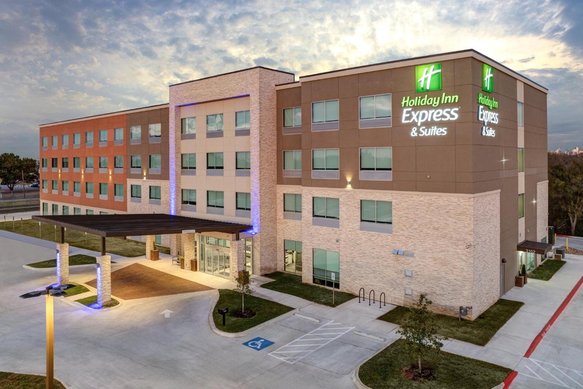Holiday Inn Express & Suites Austin Airport East By Ihg Экстерьер фото